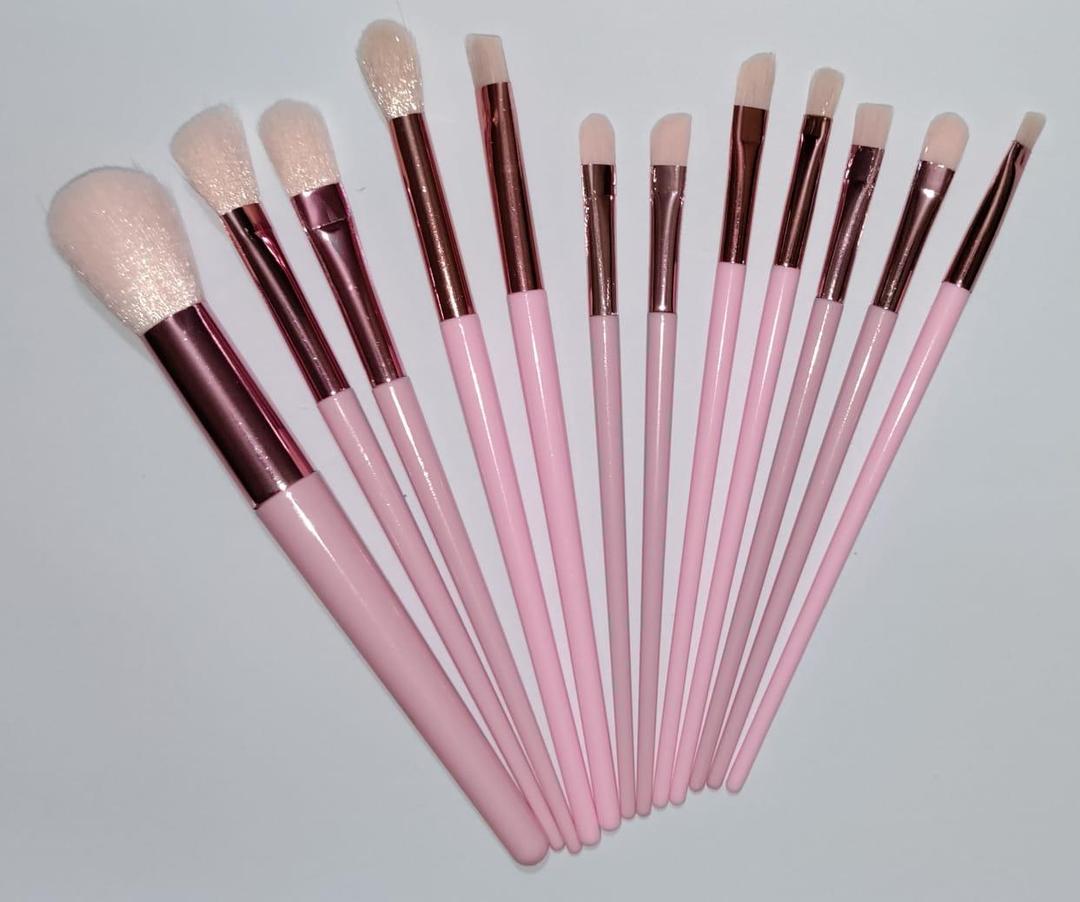 12 Pcs Reusable Makeup Brushes For Flawless Blending & Contouring